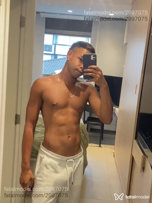 Acompanhante homem morena (o) de olhos castanhos em São Paulo Acompanhante homem morena (o) de olhos castanhos em São Paulo - Lucas Xavier