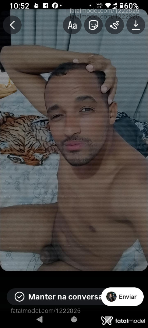 Acompanhante homem com cabelo castanho de olhos castanhos em Virtual Acompanhante homem com cabelo castanho de olhos castanhos em Virtual - Robson