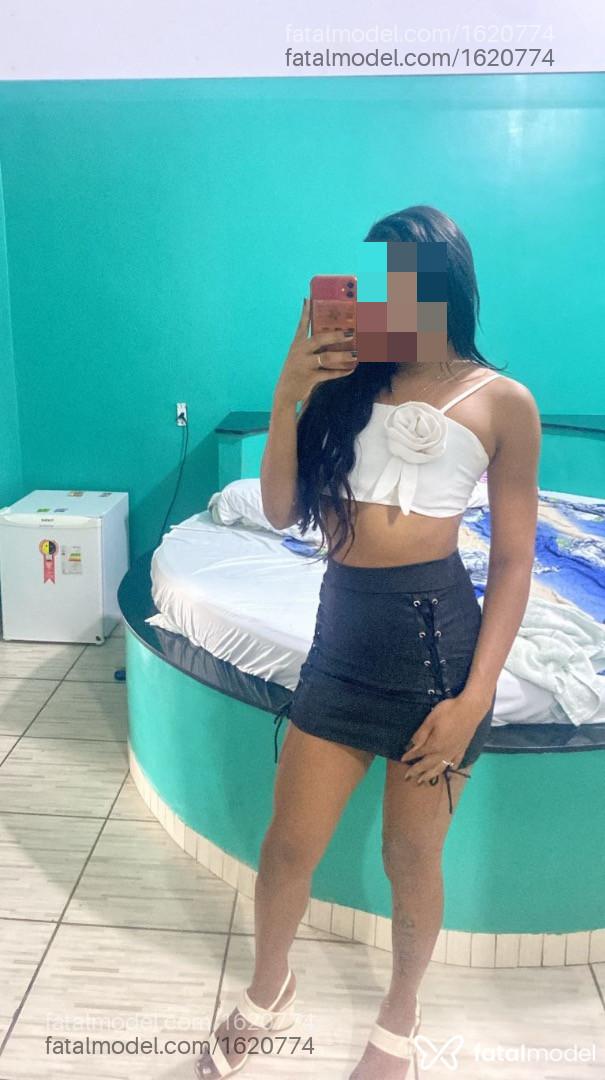 Acompanhante mulher trans com cabelo castanho de olhos pretos em Xinguara - Ellen Lohan