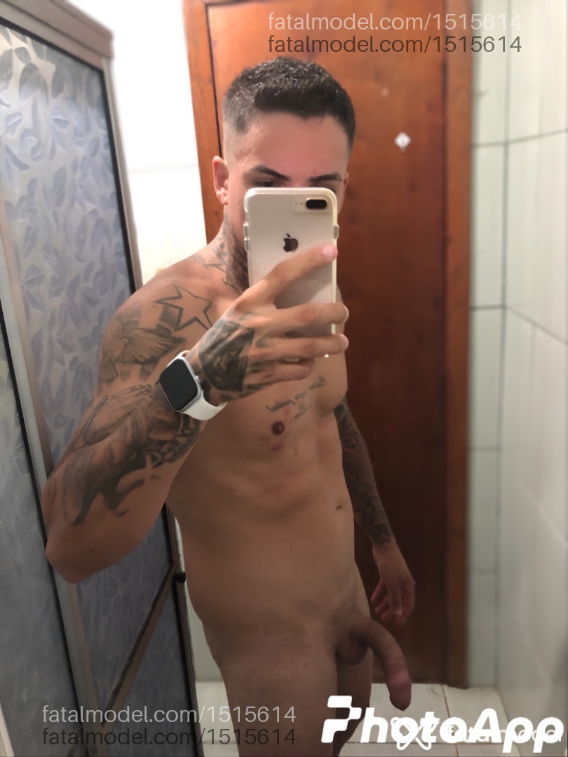Acompanhante homem com cabelo castanho de olhos castanhos em Porto Alegre Acompanhante homem com cabelo castanho de olhos castanhos em Porto Alegre - William