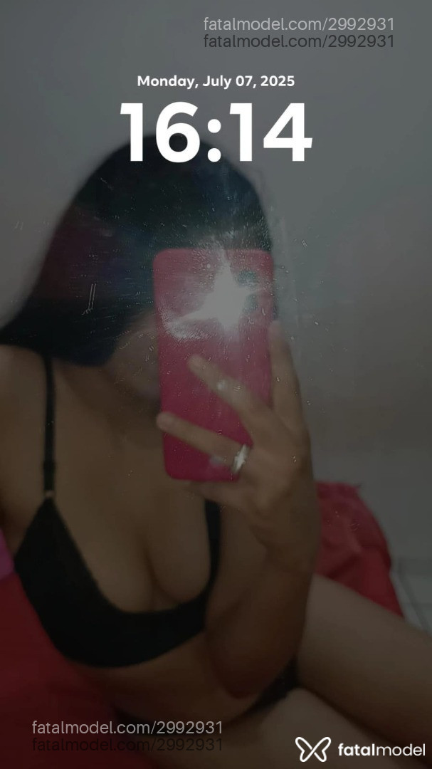 Acompanhante mulher com cabelo castanho de olhos pretos em Virtual - Bella