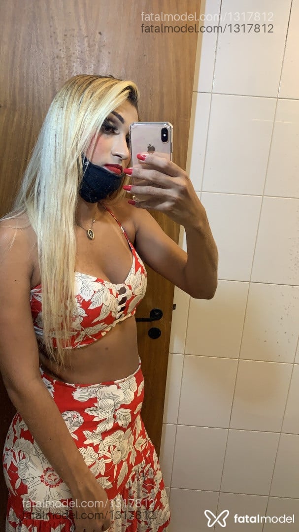 Acompanhante mulher trans loira (o) de olhos castanhos em Palmas - Secreta Confiavel