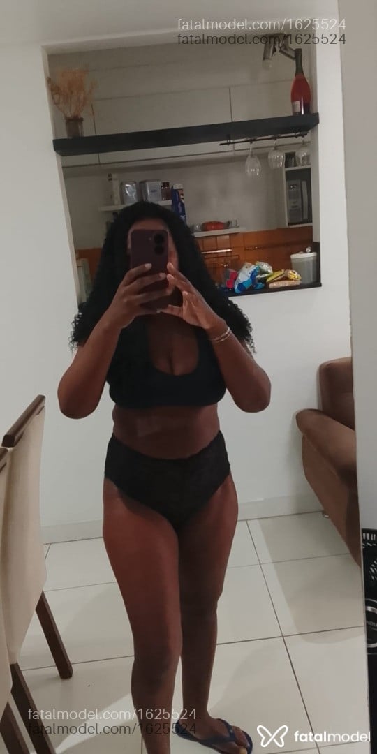 Acompanhante mulher morena (o) de olhos castanhos em Socorro Acompanhante mulher morena (o) de olhos castanhos em Socorro - Maju