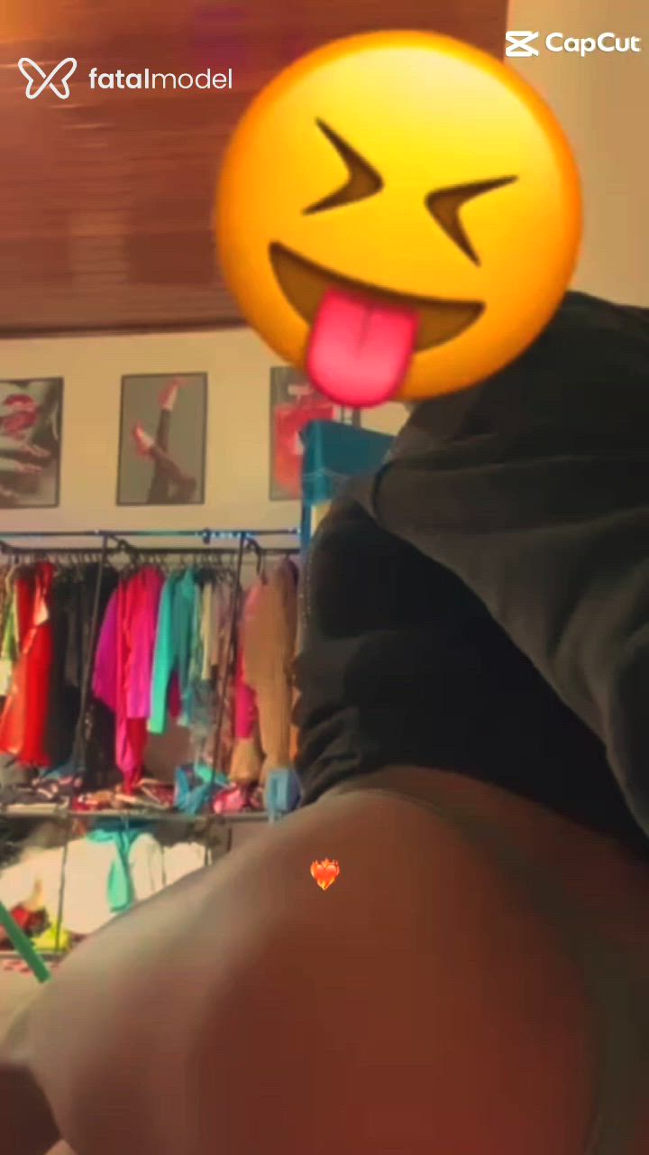 Acompanhante mulher trans morena (o) de olhos pretos - Nickyy Soares