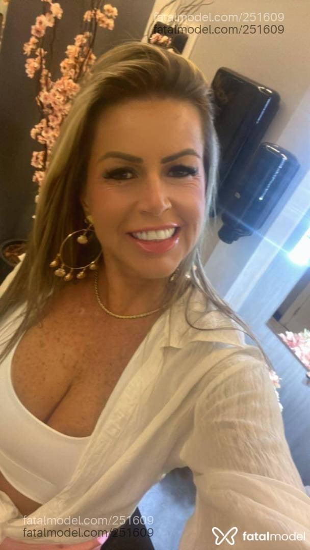 Acompanhante mulher loira (o) de olhos verdes - Nicole Andrade