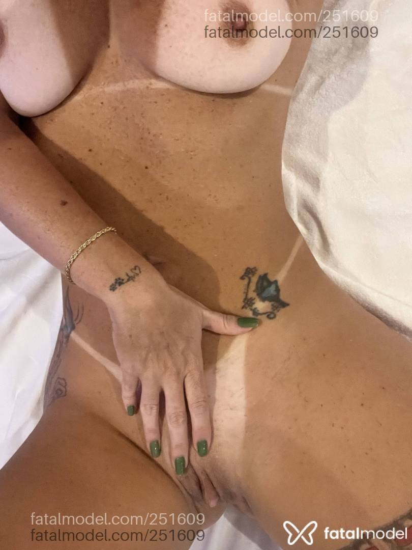 Acompanhante mulher loira (o) de olhos verdes - Nicole Gaúcha