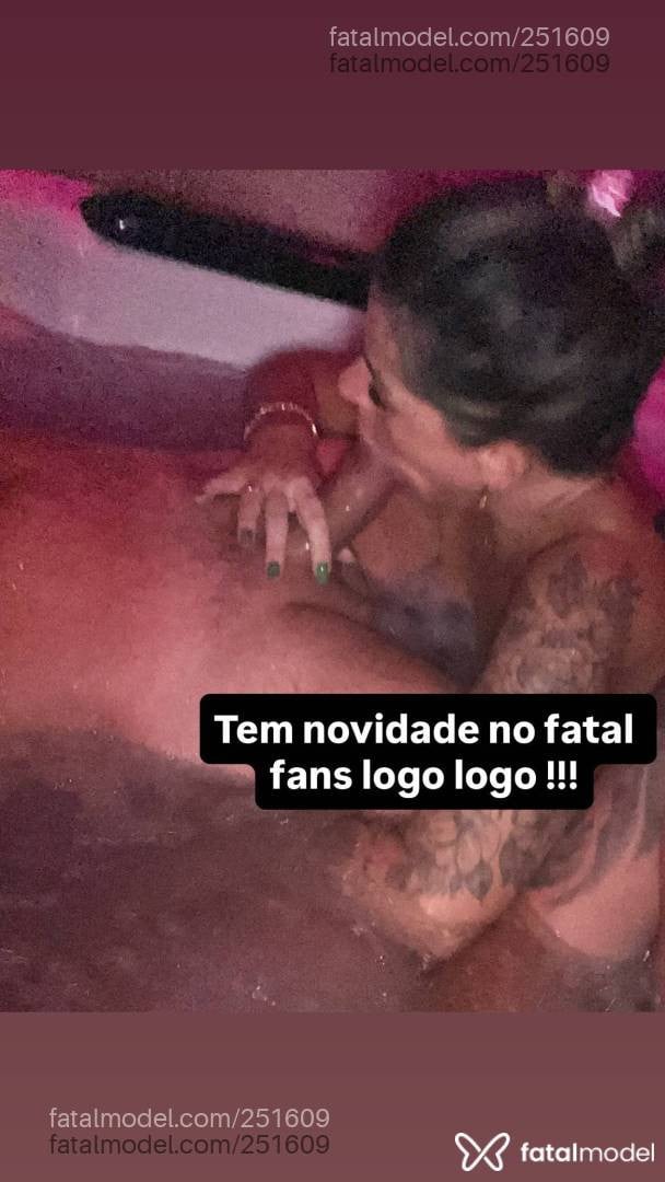 Acompanhante mulher loira (o) de olhos verdes em Porto Alegre - Nicole Andrade
