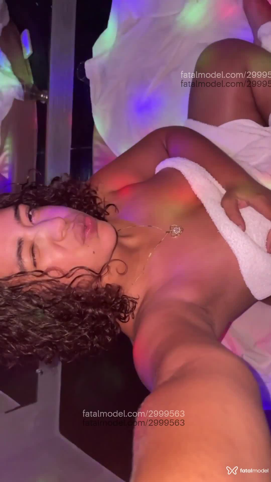 Acompanhante mulher com cabelo castanho de olhos pretos em João Pessoa - Kelly