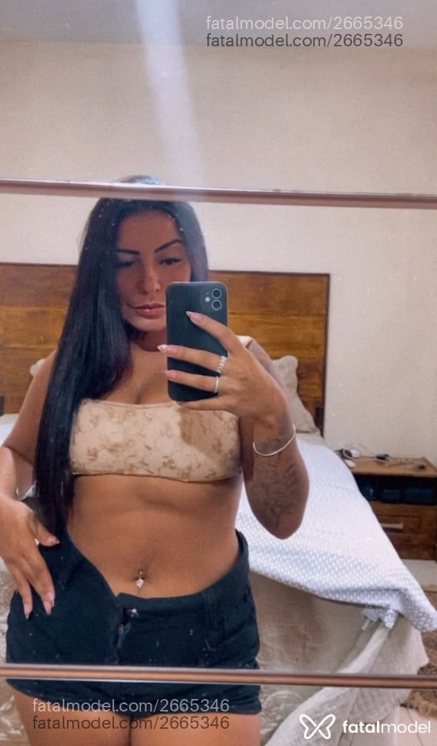 Acompanhante mulher morena (o) de olhos pretos - índionara Acompanhante mulher morena (o) de olhos pretos - índionara