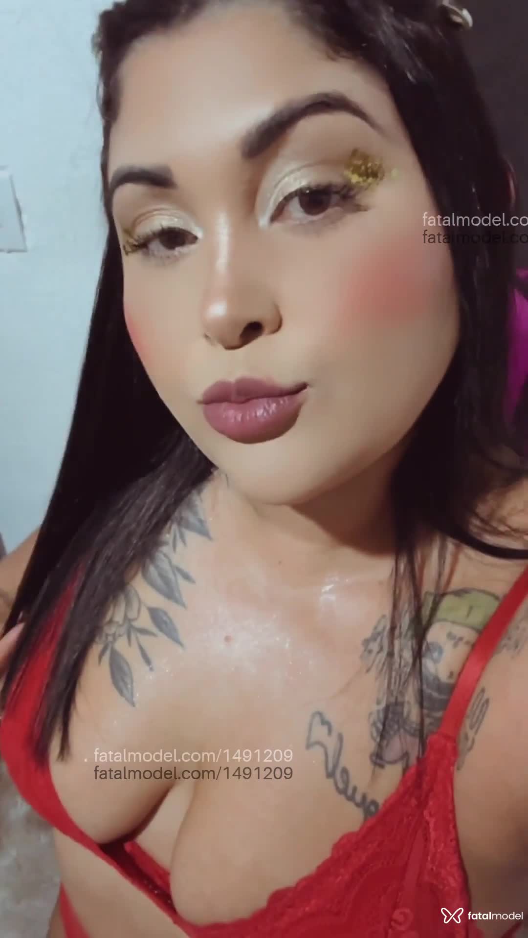 Acompanhante mulher morena (o) de olhos castanhos - Camila dias Acompanhante mulher morena (o) de olhos castanhos - Camila dias
