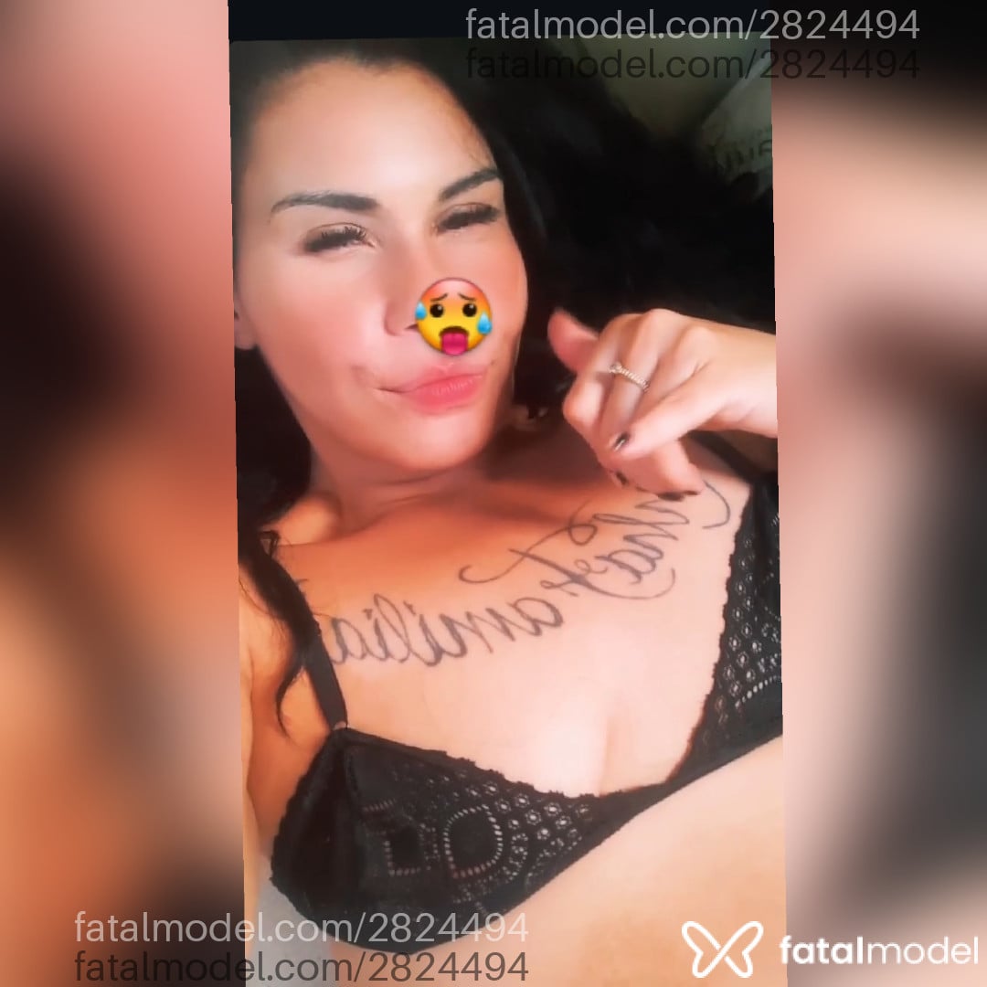 Acompanhante mulher com cabelo castanho de olhos castanhos - Ritinha Acompanhante mulher com cabelo castanho de olhos castanhos - Ritinha