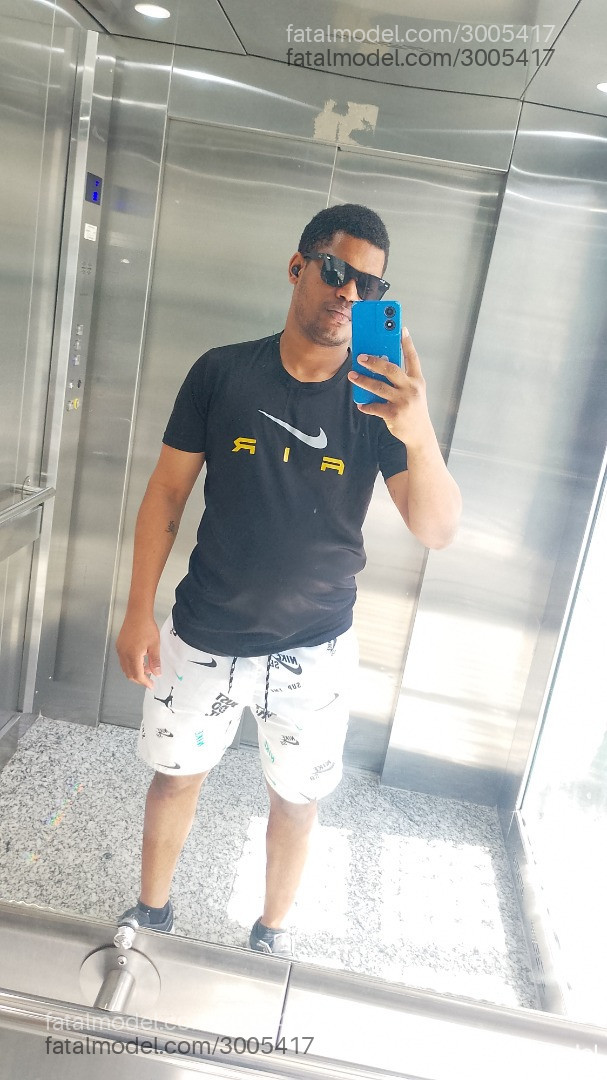 Acompanhante homem morena (o) de olhos pretos em São Paulo - Menor