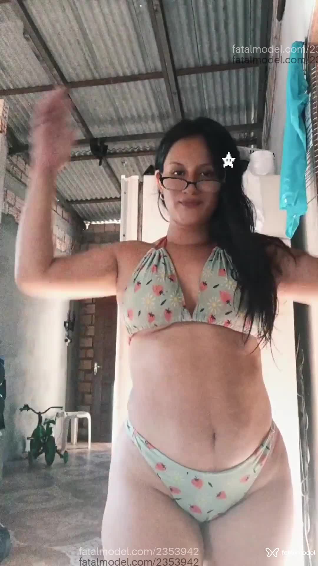 Acompanhante mulher morena (o) de olhos pretos - Bruna Acompanhante mulher morena (o) de olhos pretos - Bruna