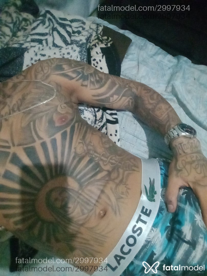 Acompanhante homem com cabelo castanho de olhos pretos em Jundiaí - Vicente Filipe