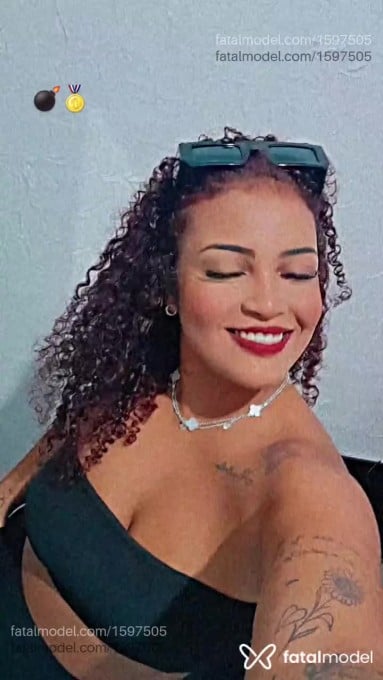 Acompanhante mulher com cabelo castanho de olhos mel em São Paulo - Dany Bortolossi