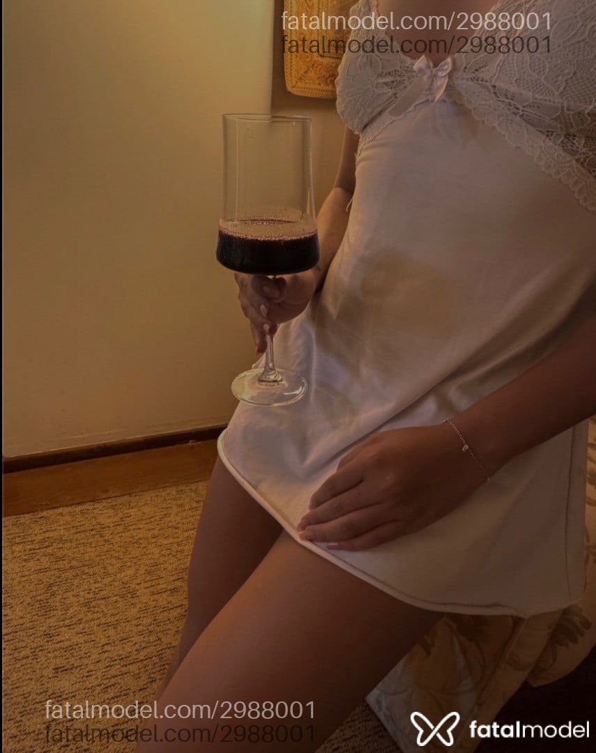 Acompanhante mulher morena (o) de olhos castanhos em Londrina - Isabella Oliveira
