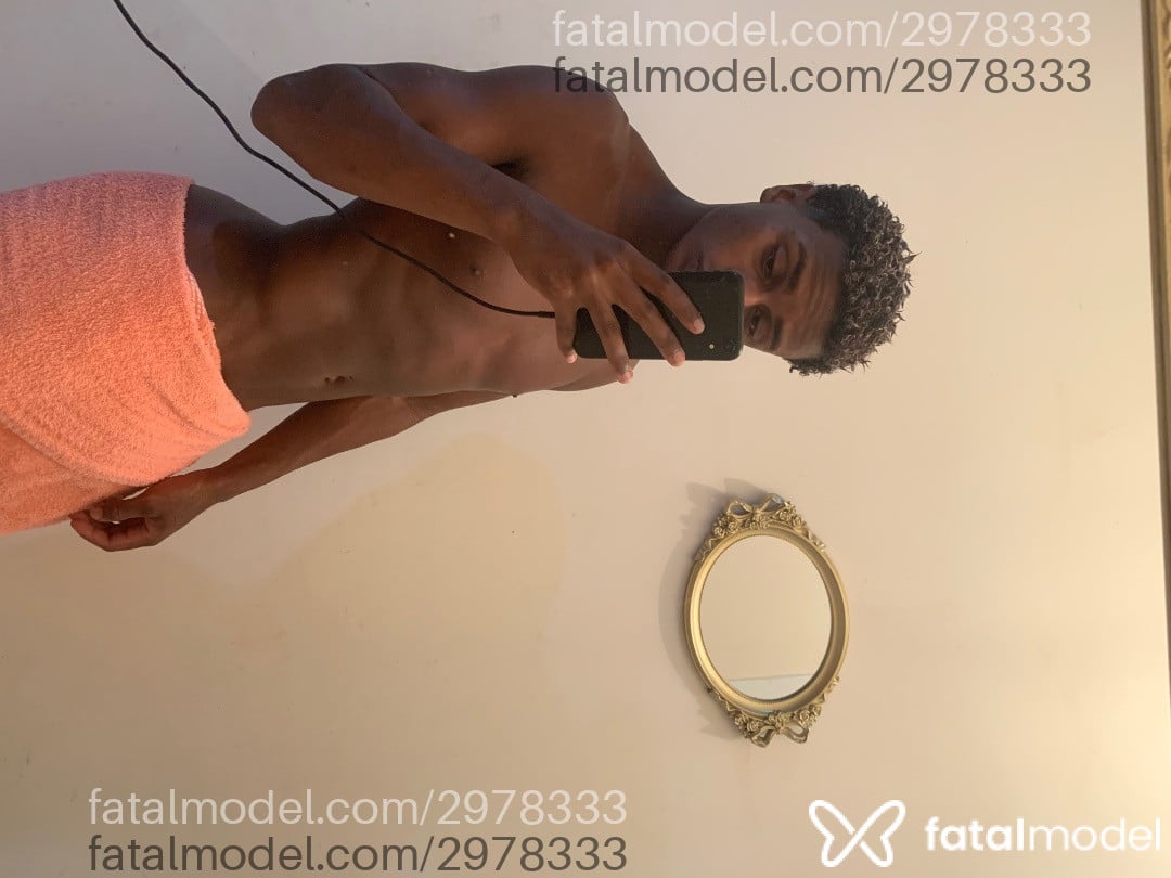 Acompanhante homem com cabelo castanho de olhos castanhos em Brusque - Adriano