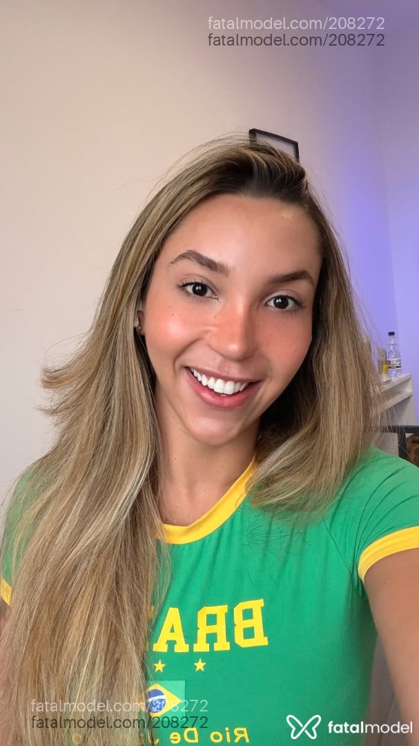 Acompanhante mulher trans morena (o) de olhos mel em Londrina - Gabriela Aguiar