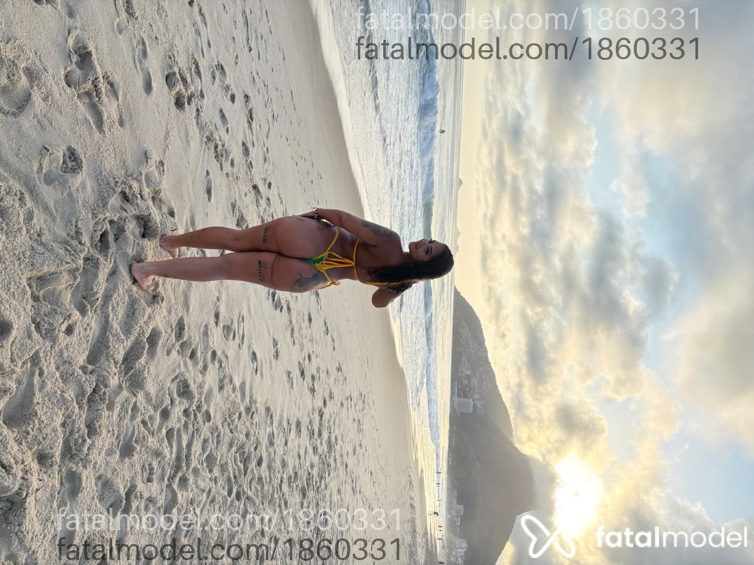 Acompanhante mulher com cabelo castanho de olhos castanhos em Rio de Janeiro - Larissa Giulia