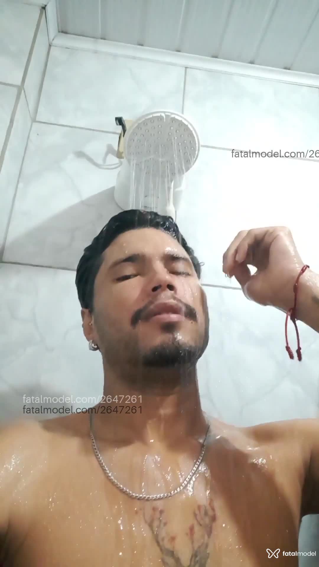 Acompanhante homem morena (o) de olhos pretos - Cris Acompanhante homem morena (o) de olhos pretos - Cris