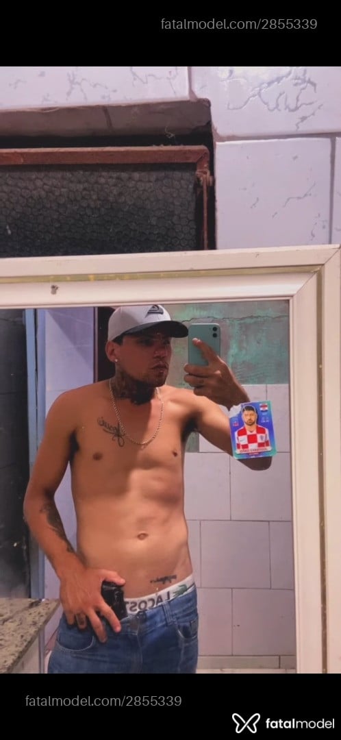 Acompanhante homem com cabelo castanho de olhos castanhos em São Leopoldo Acompanhante homem com cabelo castanho de olhos castanhos em São Leopoldo - John Jowh