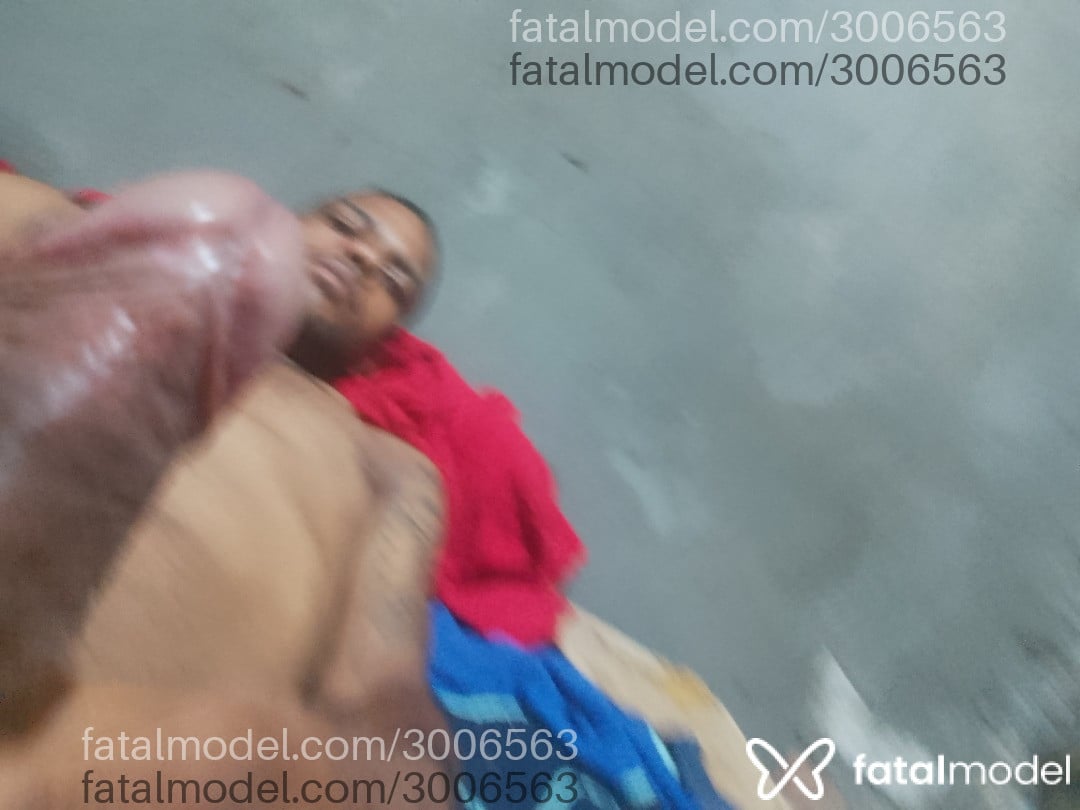 Acompanhante homem com cabelo castanho de olhos mel em Salvador - Carvalho