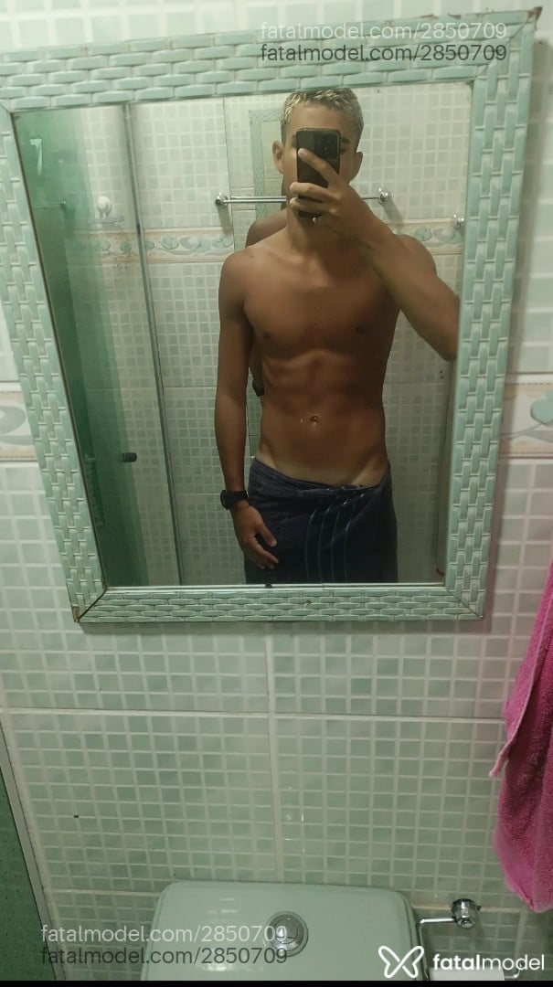 Acompanhante homem morena (o) de olhos castanhos em Rio de Janeiro - Bryanpqd