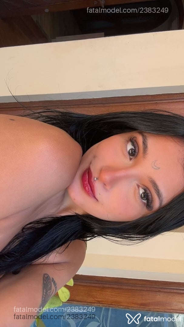 Acompanhante mulher morena (o) de olhos castanhos em São Paulo Acompanhante mulher morena (o) de olhos castanhos em São Paulo - Luna