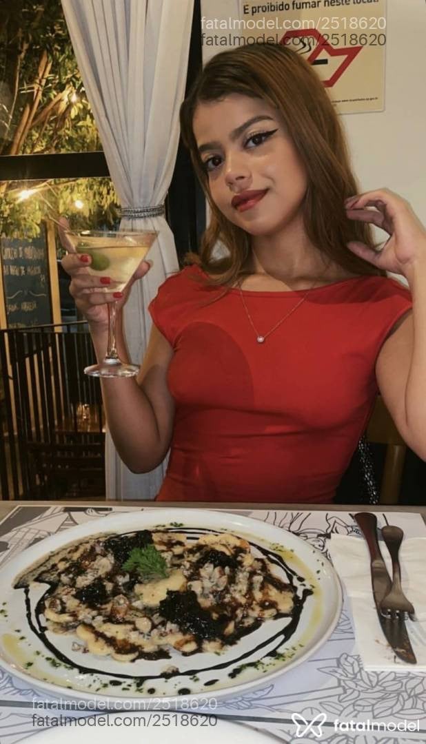 Acompanhante mulher loira (o) de olhos castanhos em São Paulo - Milena