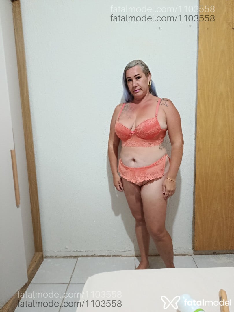 Acompanhante mulher loira (o) de olhos castanhos em São Leopoldo Acompanhante mulher loira (o) de olhos castanhos em São Leopoldo - Mel janaina