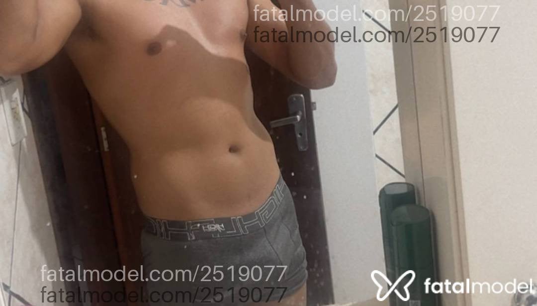 Acompanhante homem morena (o) de olhos castanhos - Eduardo Santos