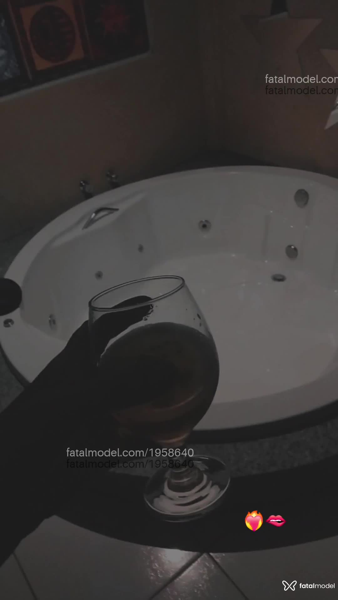 Acompanhante mulher com cabelo castanho de olhos castanhos em Virtual - Vanessa lima