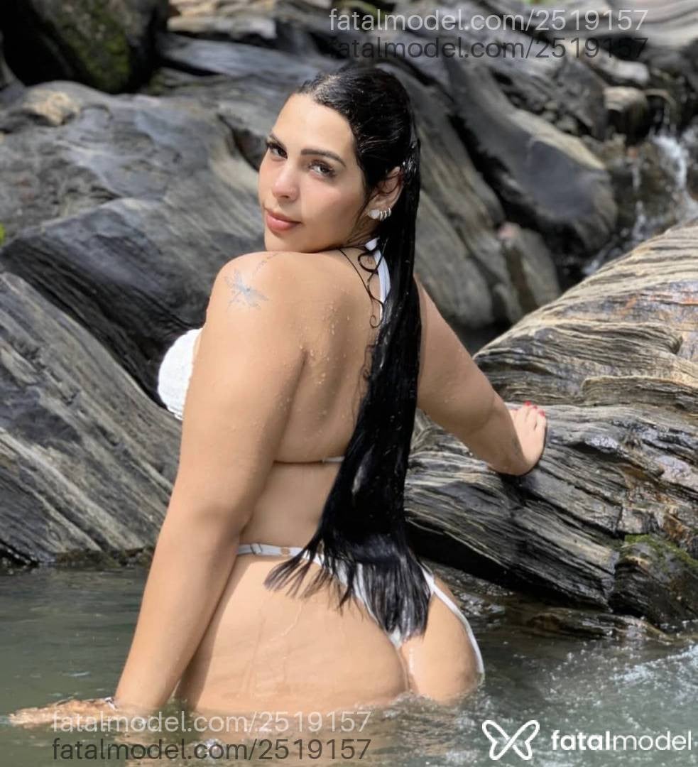Acompanhante mulher morena (o) de olhos castanhos em Brasília Acompanhante mulher morena (o) de olhos castanhos em Brasília - Valentina