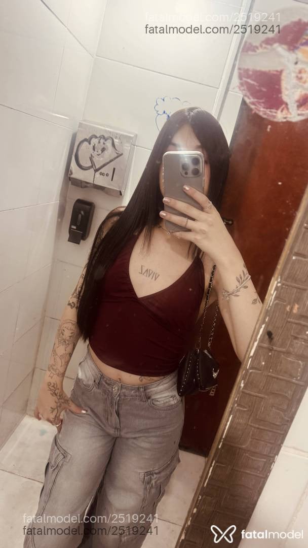 Acompanhante mulher trans morena (o) de olhos mel - Julia Fernandes