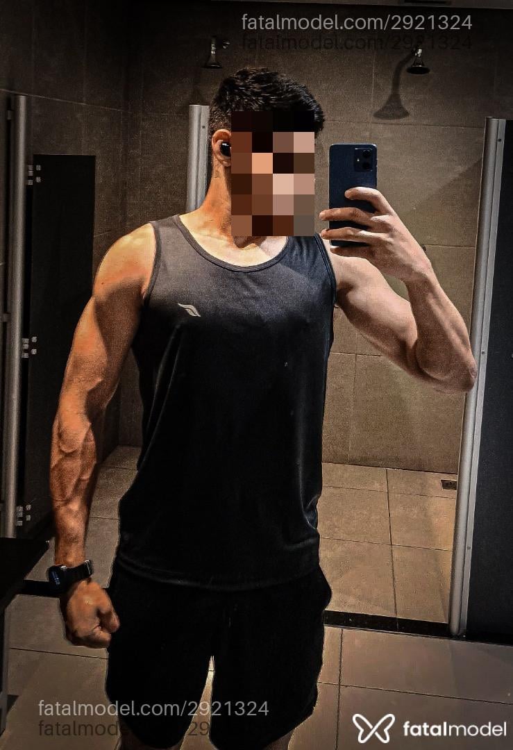 Acompanhante homem morena (o) de olhos castanhos em Passo Fundo - Jack