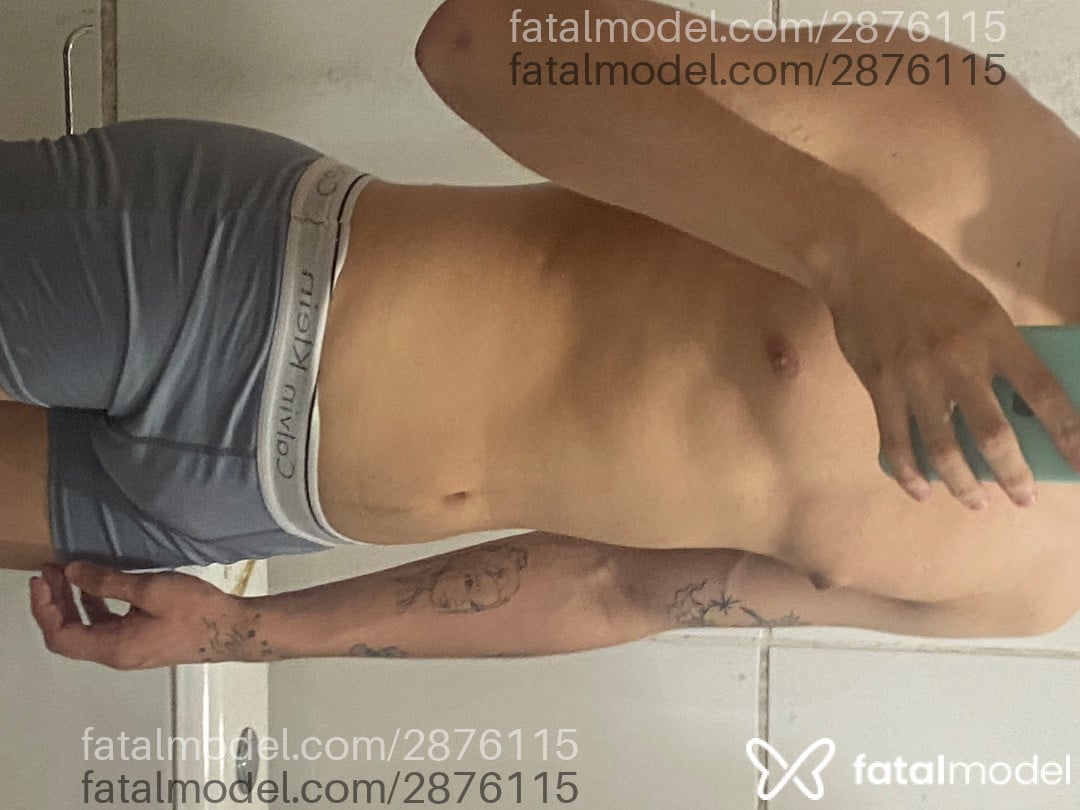 Acompanhante homem morena (o) de olhos castanhos em Balneário Camboriú - Gabriel