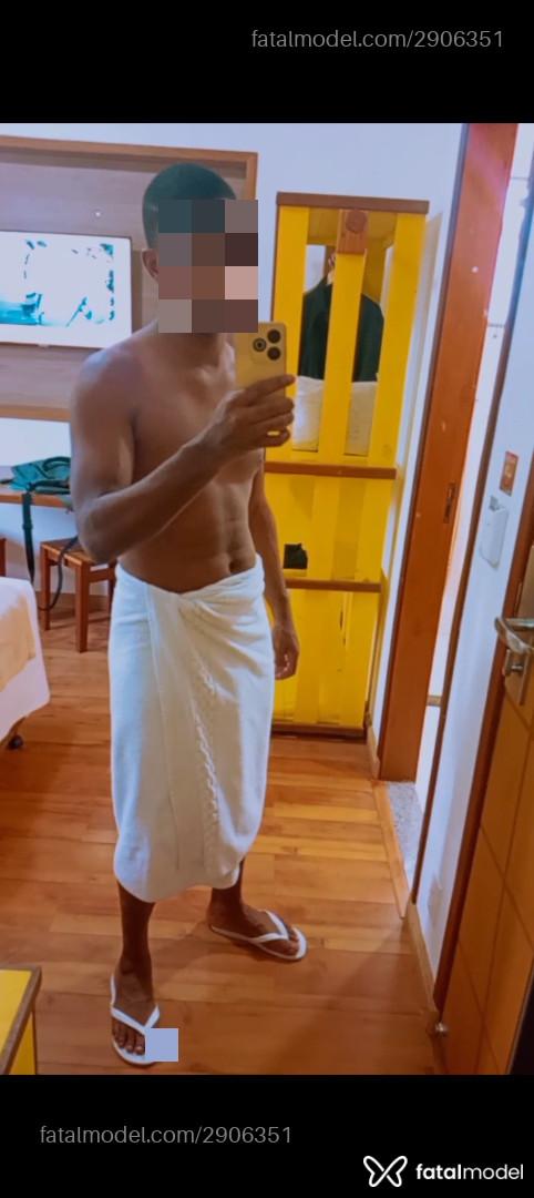 Acompanhante homem com cabelo grisalho de olhos castanhos em Rio de Janeiro - Yuri Santtos