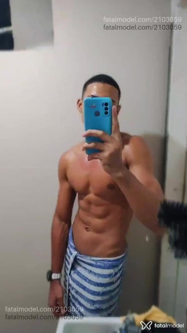 Acompanhante homem morena (o) de olhos pretos em Uberlândia - Baiano