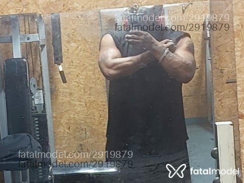Acompanhante homem com cabelo castanho de olhos castanhos em Mauá Acompanhante homem com cabelo castanho de olhos castanhos em Mauá - Carlos