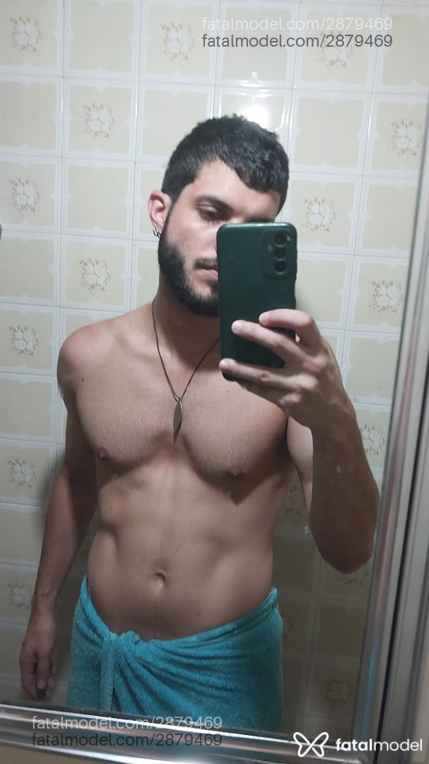 Acompanhante homem morena (o) de olhos castanhos em Rio de Janeiro - ícaro