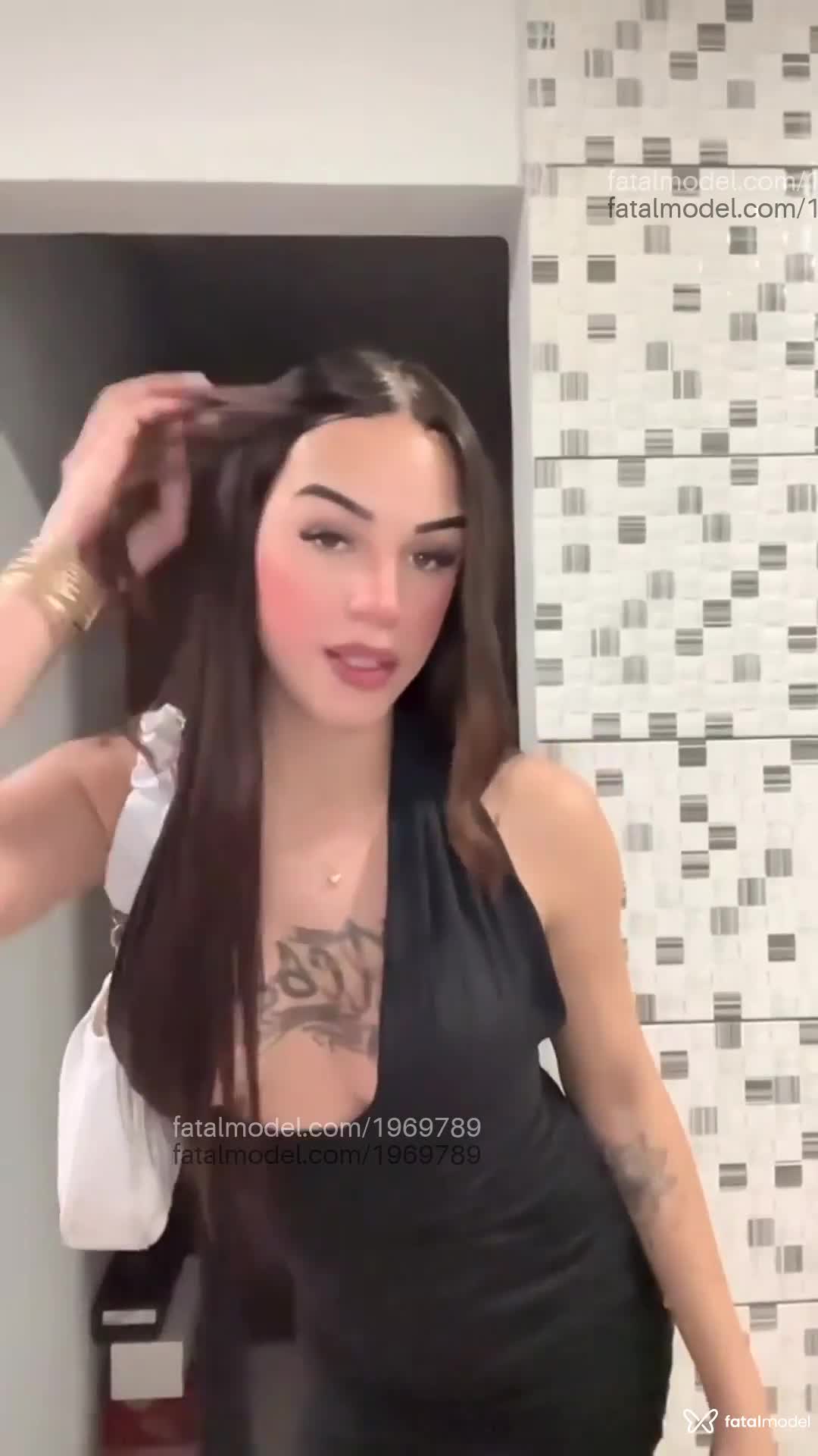 Acompanhante mulher trans morena (o) de olhos mel em Capelinha Acompanhante mulher trans morena (o) de olhos mel em Capelinha - Gabriela hubner
