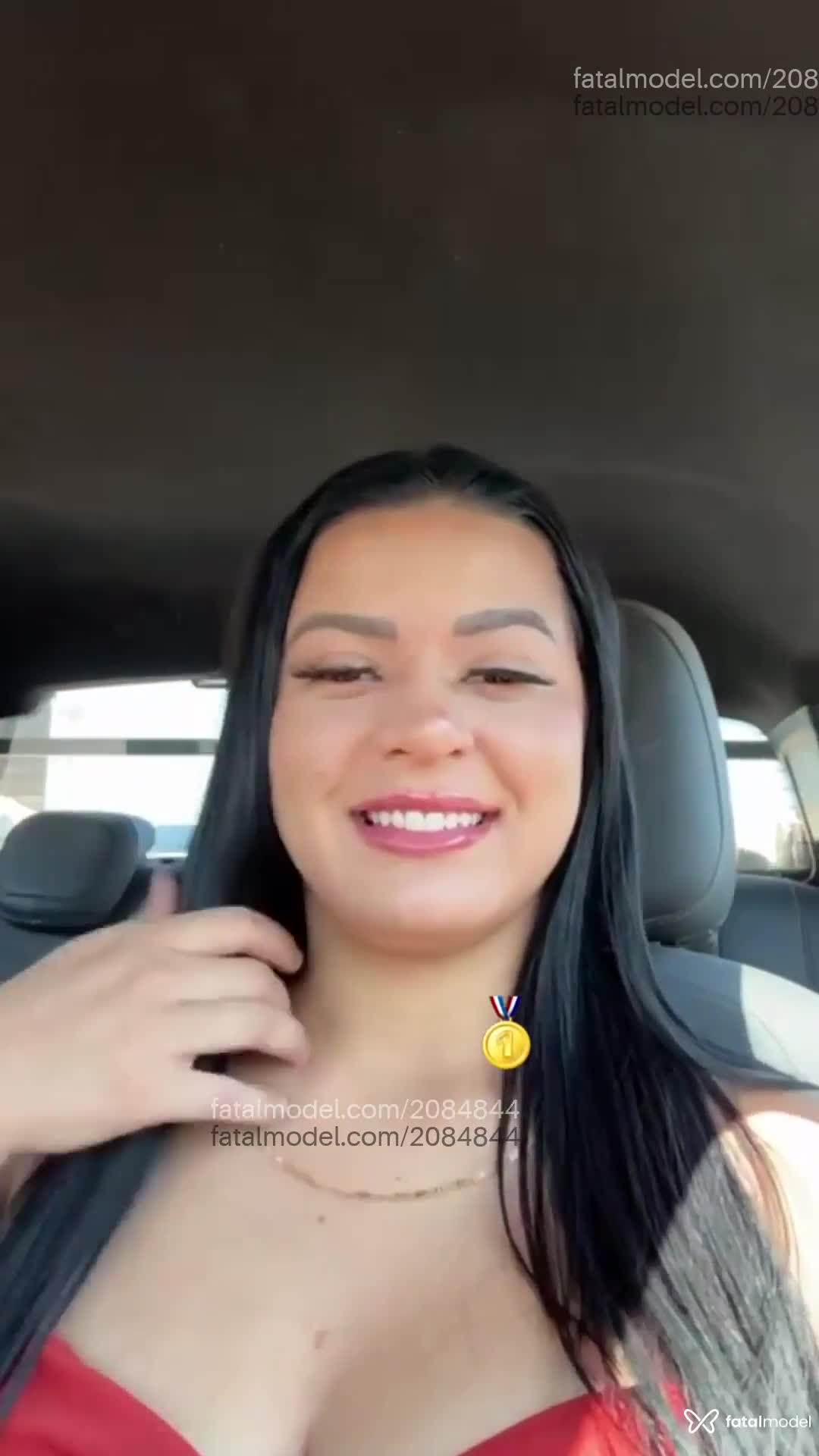 Acompanhante mulher morena (o) de olhos castanhos - Claudia