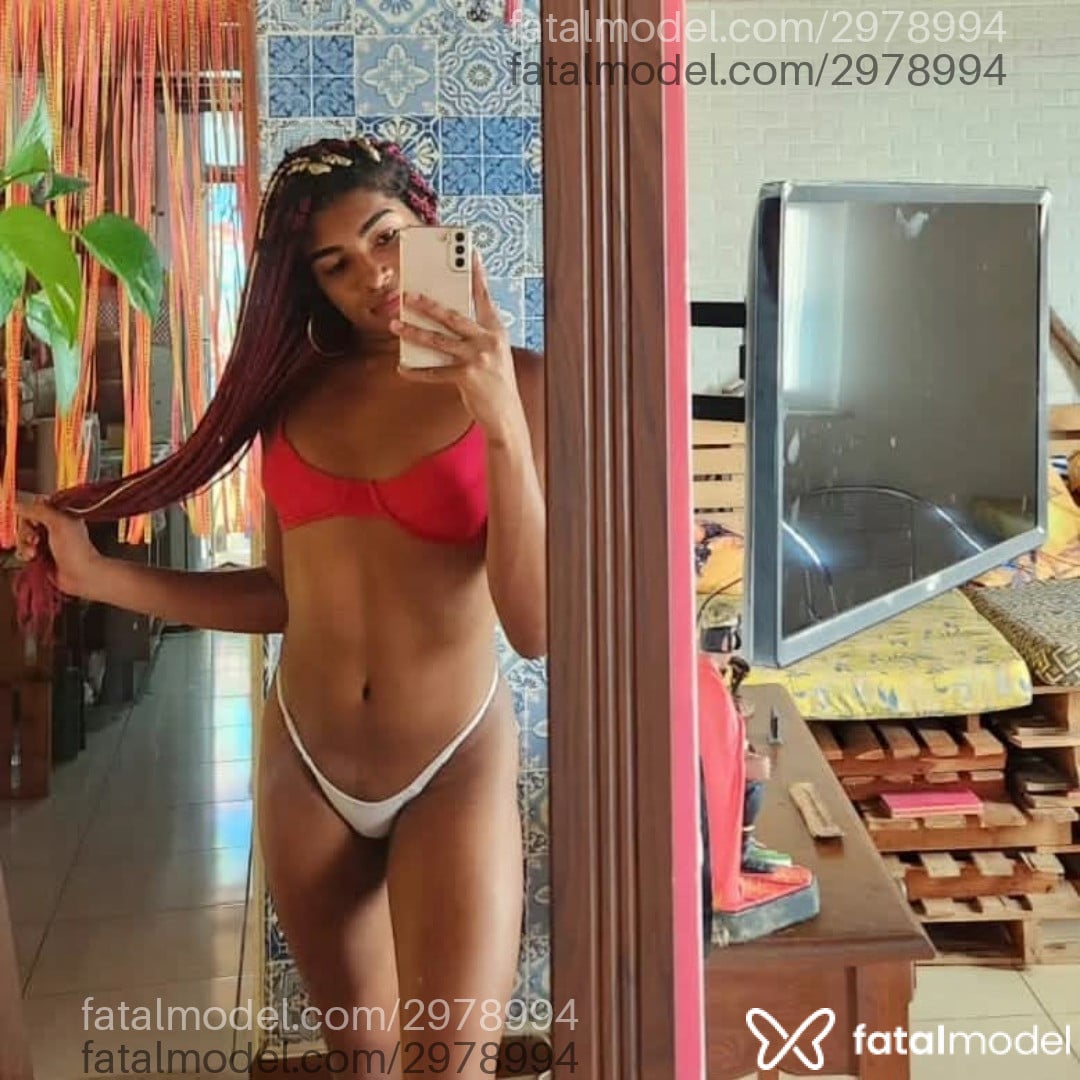 Acompanhante mulher trans com cabelo castanho de olhos castanhos em São José dos Campos - Bárbara Eugênia