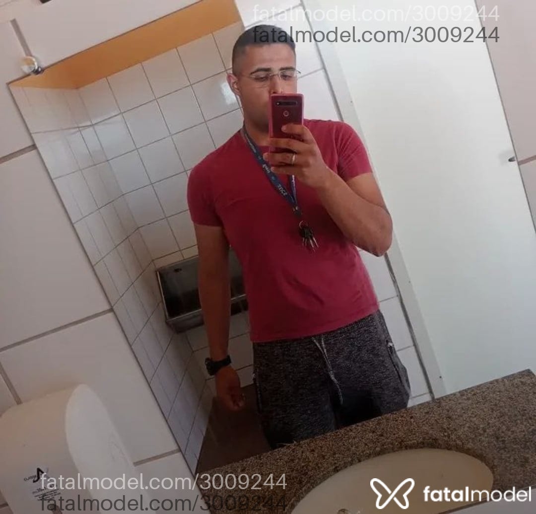 Acompanhante homem morena (o) de olhos castanhos em Pelotas - Novinhoooo