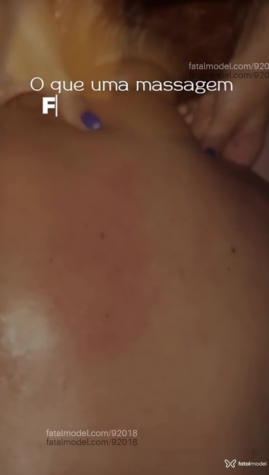 Acompanhante mulher morena (o) de olhos azuis em Penha - Alana rodrigues