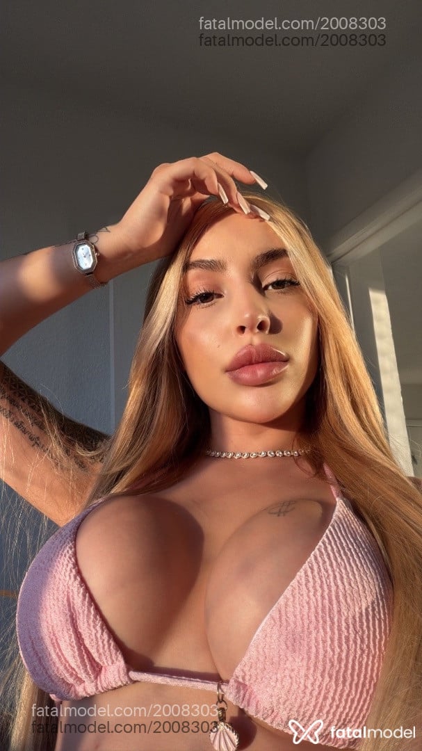 Acompanhante mulher loira (o) de olhos castanhos em São Paulo - Melissa
