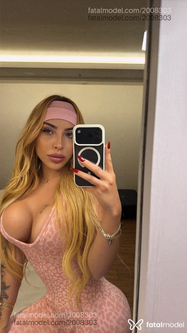 Acompanhante mulher loira (o) de olhos castanhos em São Paulo - Melissa