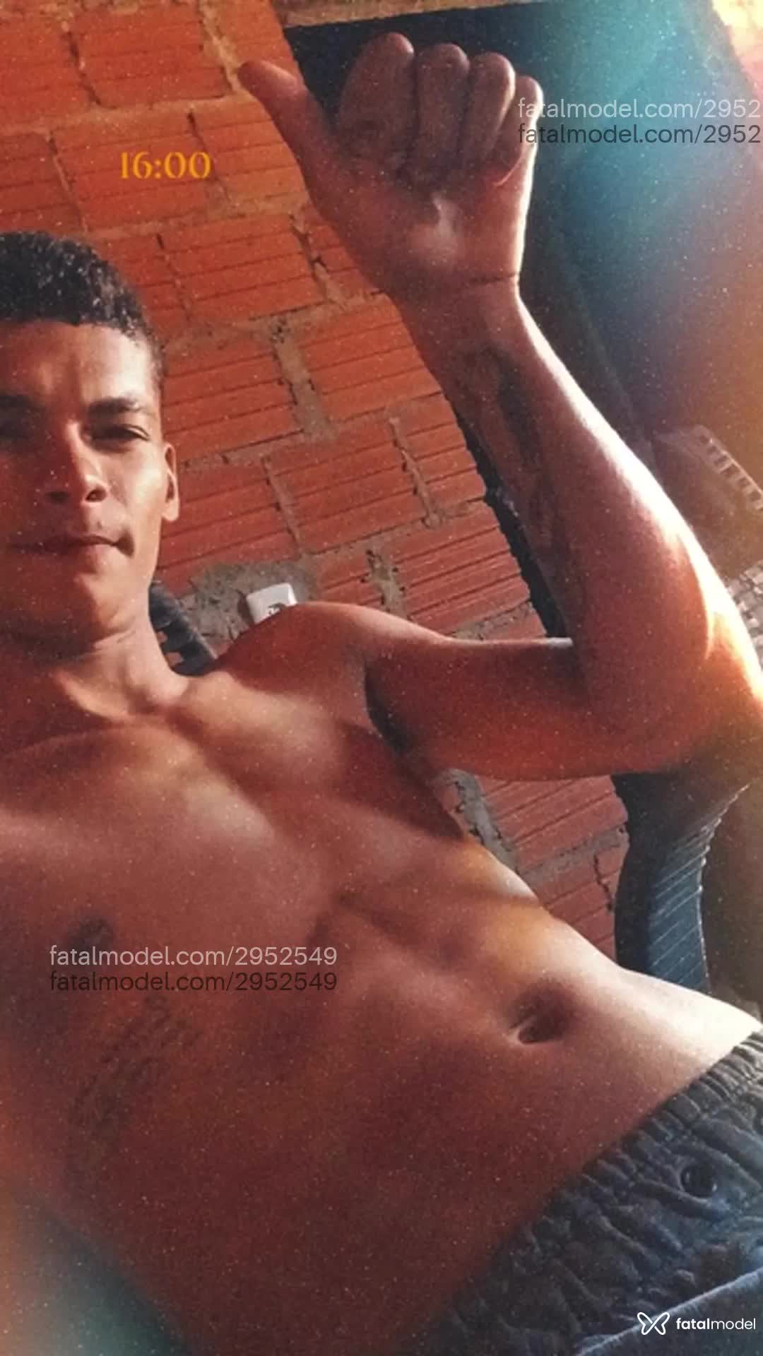 Acompanhante homem morena (o) de olhos castanhos em Gurupi Acompanhante homem morena (o) de olhos castanhos em Gurupi - Romeu