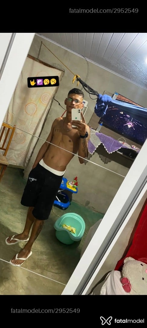 Acompanhante homem morena (o) de olhos castanhos em Gurupi - Romeu