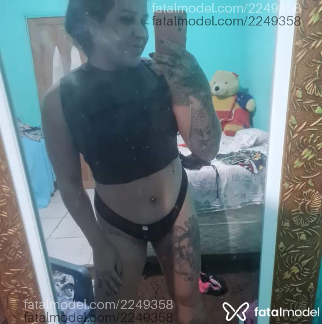 Acompanhante mulher trans morena (o) de olhos castanhos - Helen Silva Acompanhante mulher trans morena (o) de olhos castanhos - Helen Silva